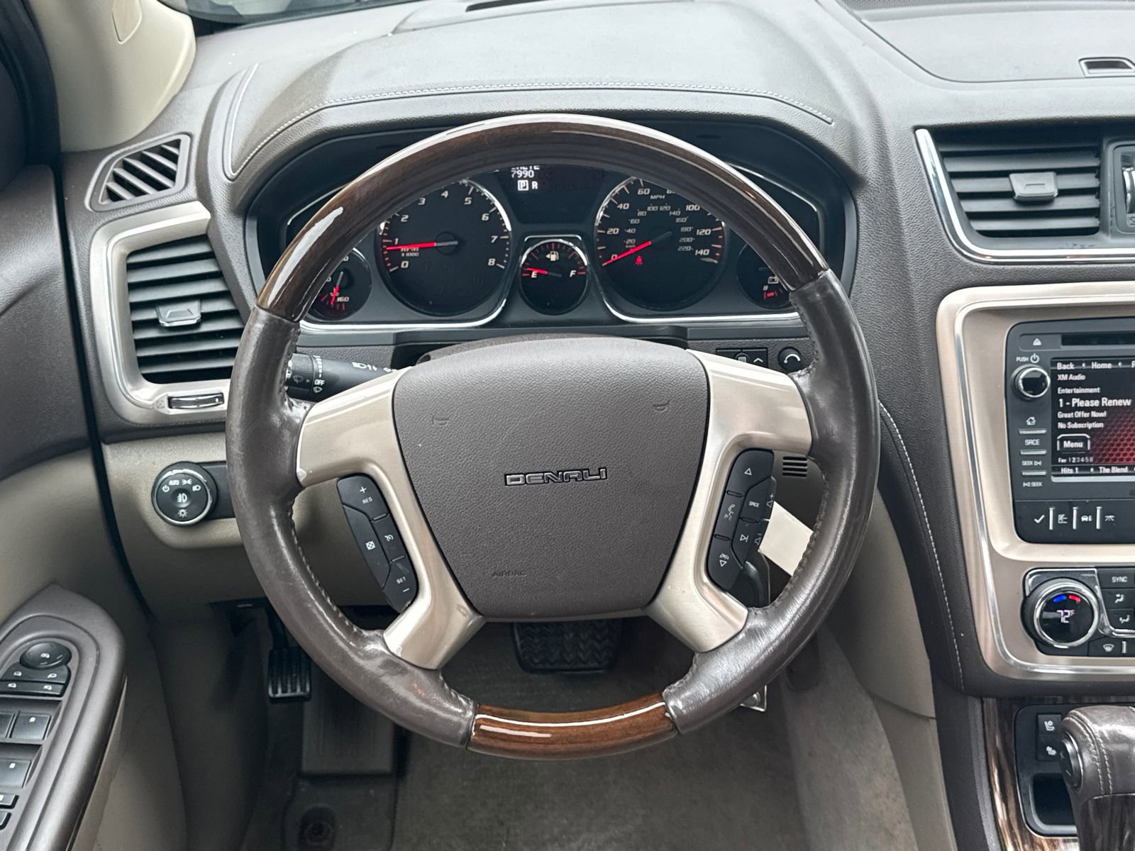 Used 2014 GMC Acadia Denali image 24