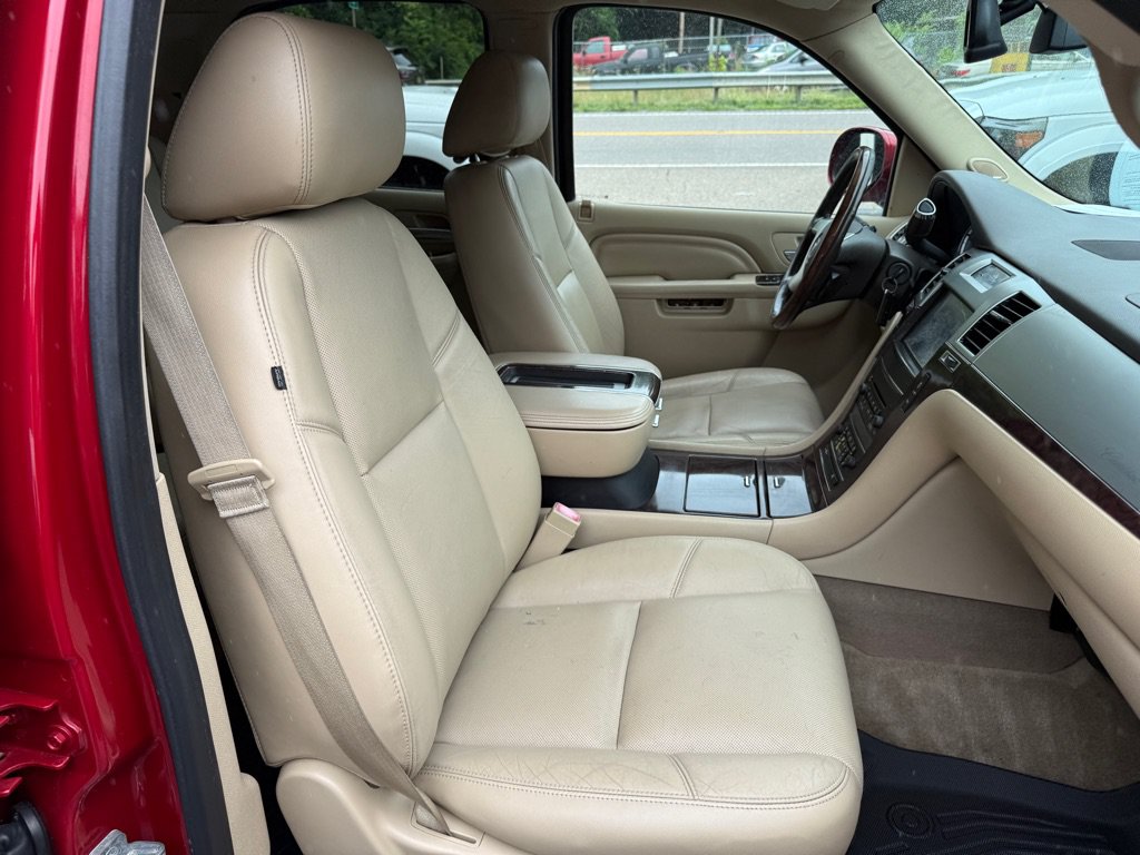 Used 2013 Cadillac Escalade Premium AWD/4WD image 61