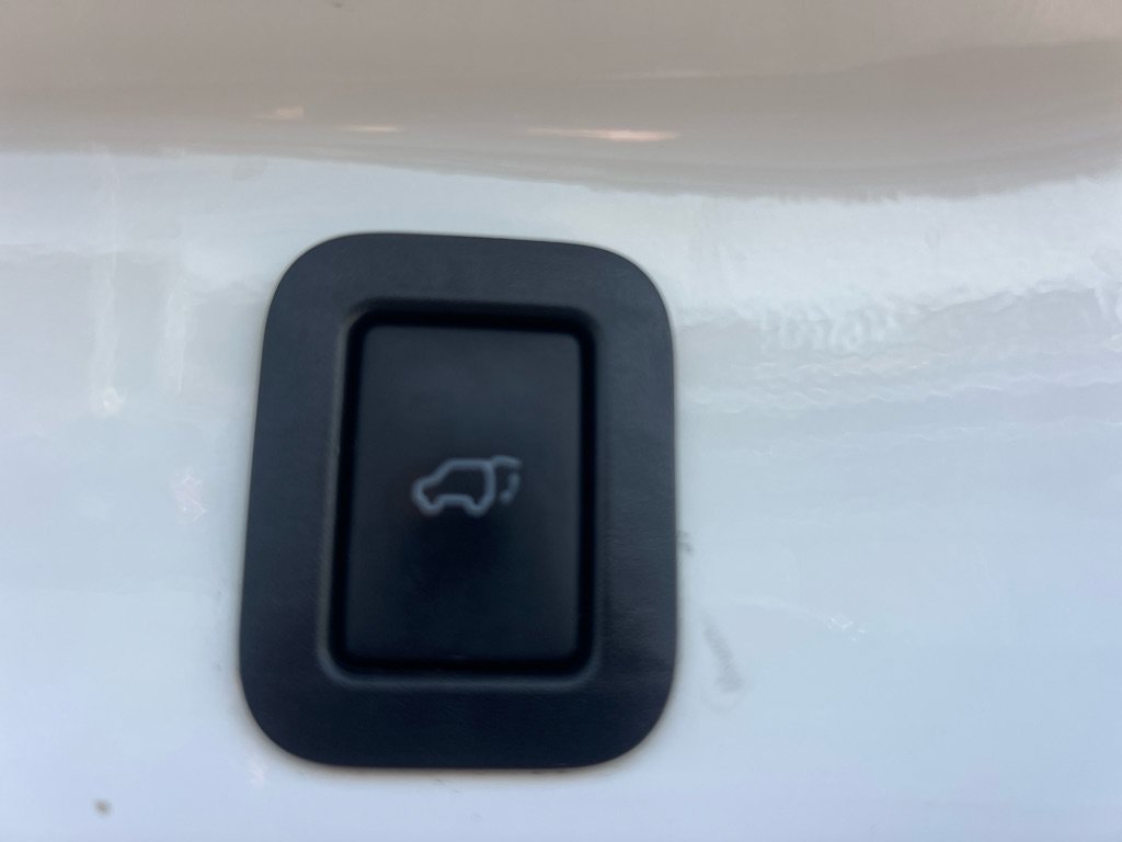 Used 2017 Toyota Highlander Limited AWD/4WD image 28