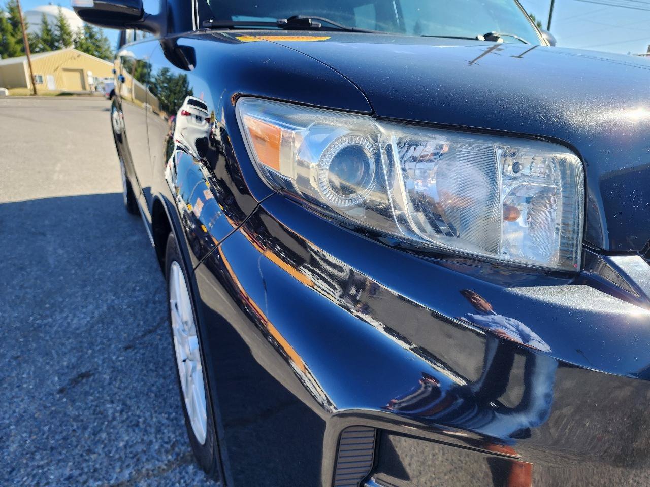 Used 2011 Scion xB FWD image 26