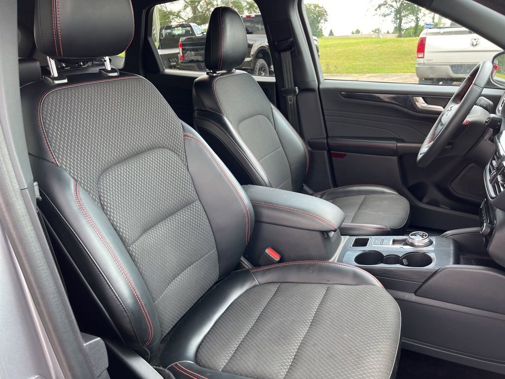 Used 2024 Ford Escape ST-Line Select w/ Tech Pack #2 image 15