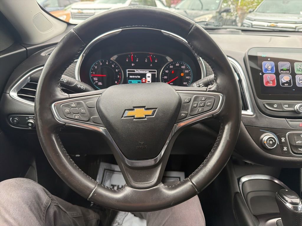 Used 2018 Chevrolet Malibu LT FWD image 24
