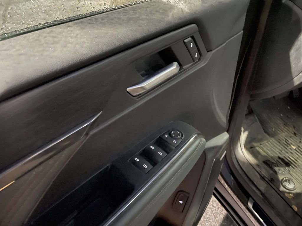 Used 2024 GMC Acadia AT4 w/ Luxury Package image 28