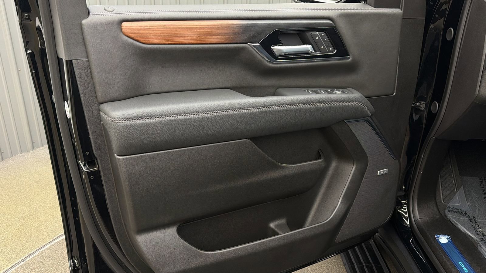 Used 2026 GMC Yukon Denali w/ Sun & Power Step Package AWD/4WD image 21