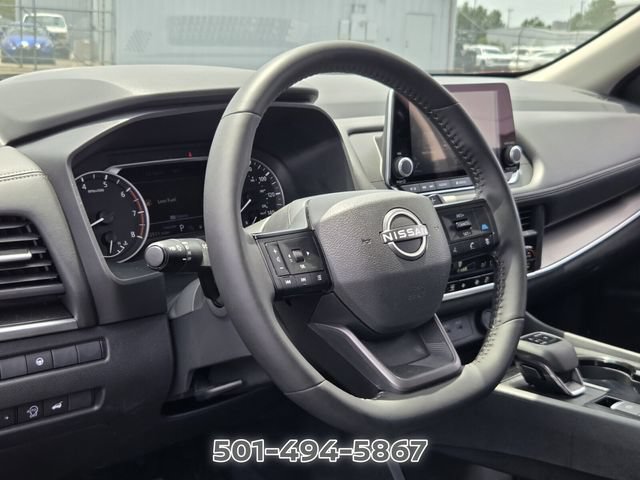Used 2026 Nissan Rogue SV FWD image 11
