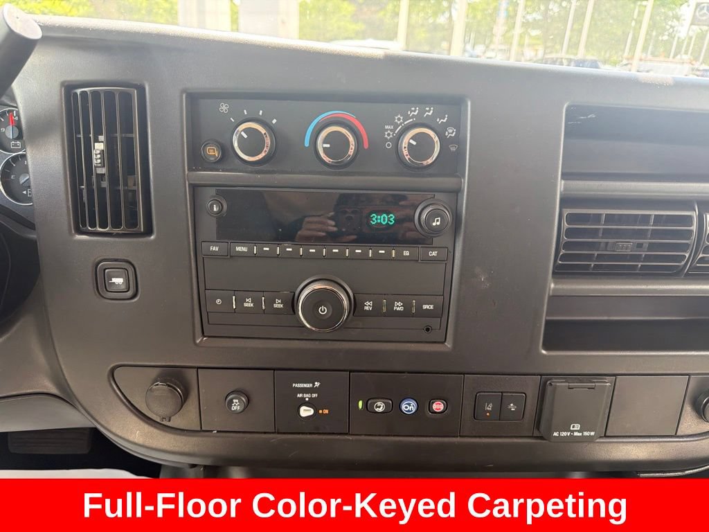 Used 2025 Chevrolet Express 3500 LT w/ LT Preferred Equipment Group RWD image 18