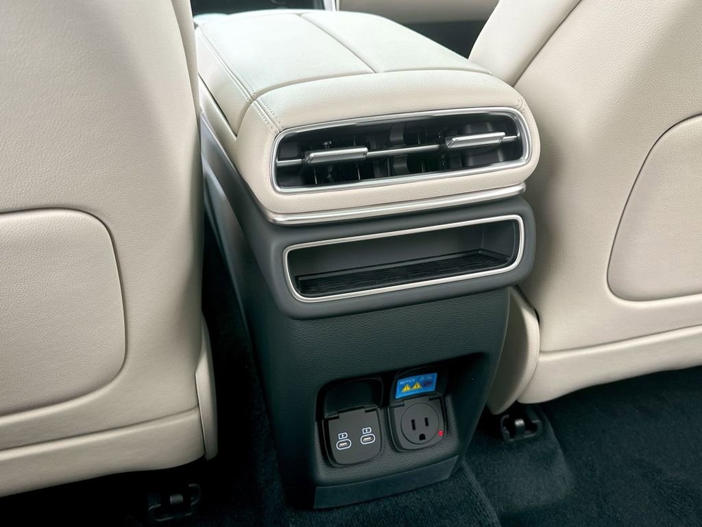 New 2025 Genesis GV80 2.5T Advanced image 23