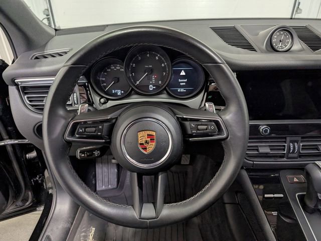Used 2023 Porsche Macan w/ Premium Package Plus image 19