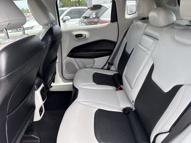 Used 2017 Jeep Compass Limited AWD/4WD image 6