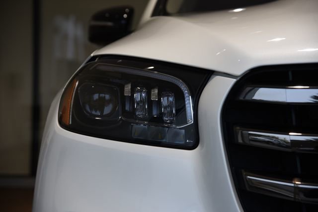 Used 2024 Mercedes-Benz GLS 450 4MATIC image 6