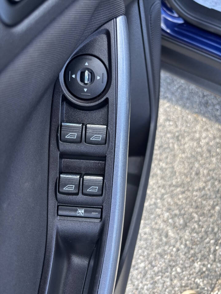 Used 2012 Ford Focus Titanium FWD image 11