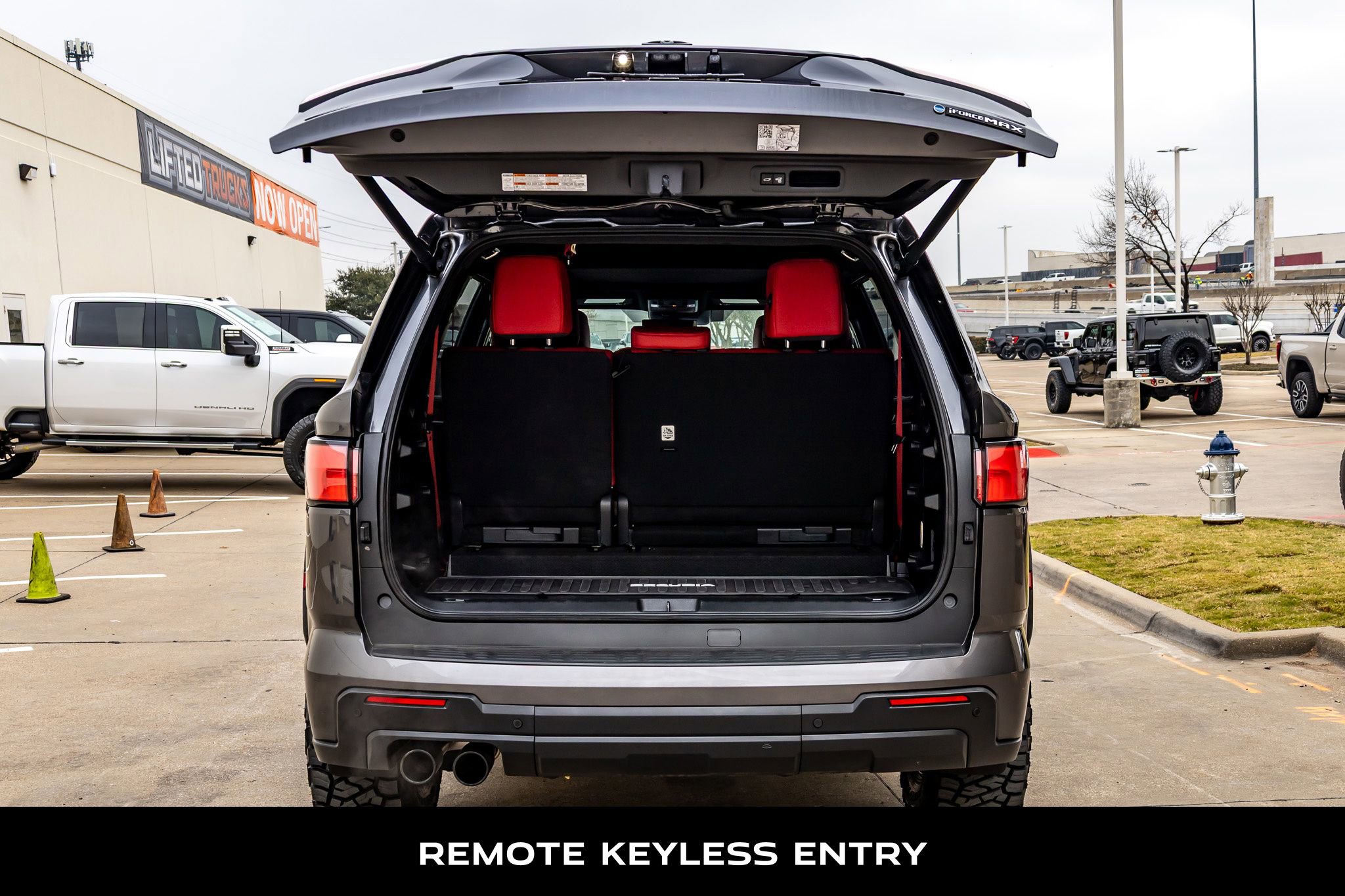Used 2025 Toyota Sequoia TRD Pro AWD/4WD image 9