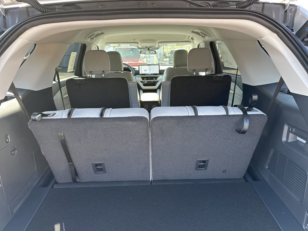 New 2026 Ford Explorer Active image 17