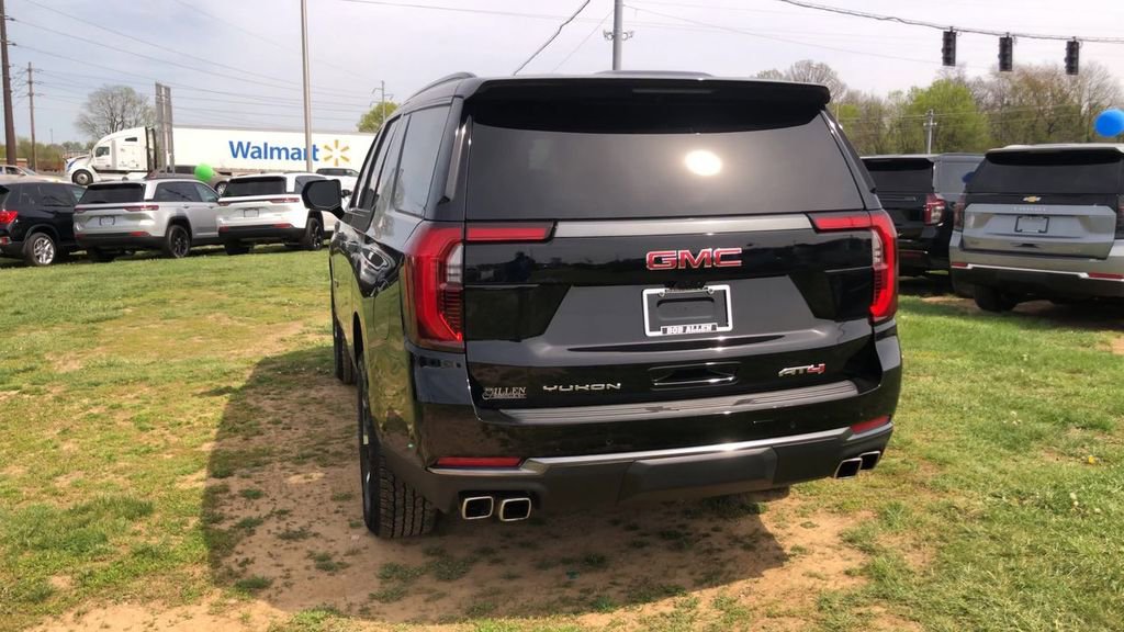 Used 2025 GMC Yukon AT4 w/ AT4 Premium Plus Package AWD/4WD image 5