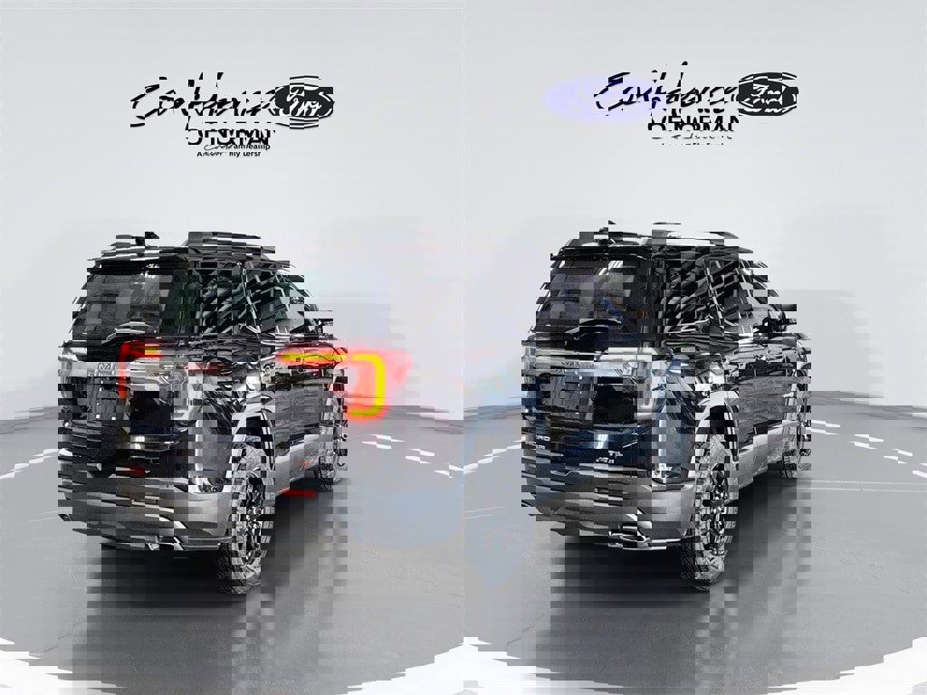 Used 2021 GMC Acadia AT4 w/ Technology Package image 8