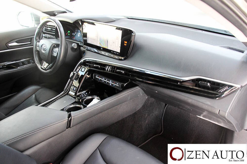 Used 2022 Toyota Mirai w/ Advanced Technology Package RWD image 24