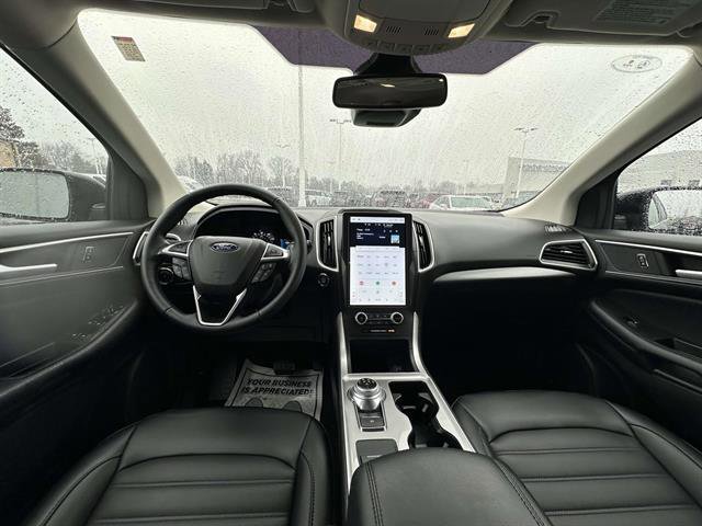Used 2024 Ford Edge SEL w/ Convenience Package image 13