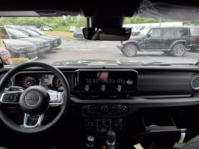 New 2025 Jeep Wrangler Unlimited Sahara AWD/4WD image 10