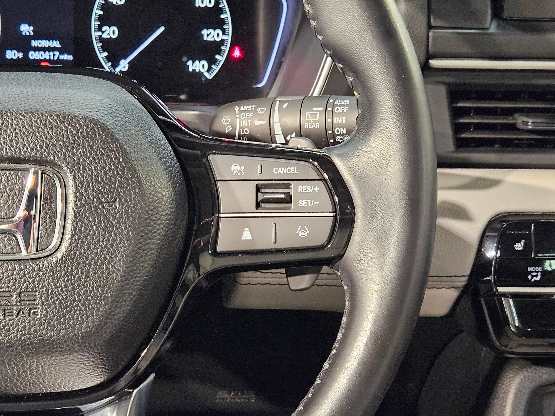 Used 2025 Honda Pilot Touring image 29
