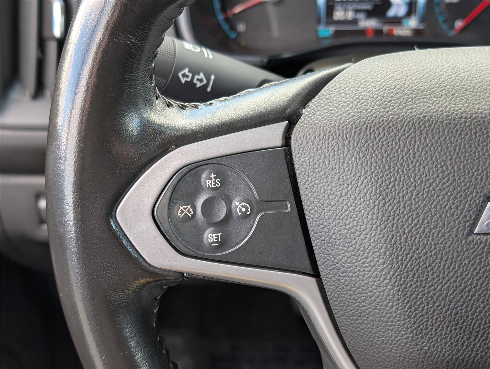 Used 2018 Chevrolet Colorado LT image 17