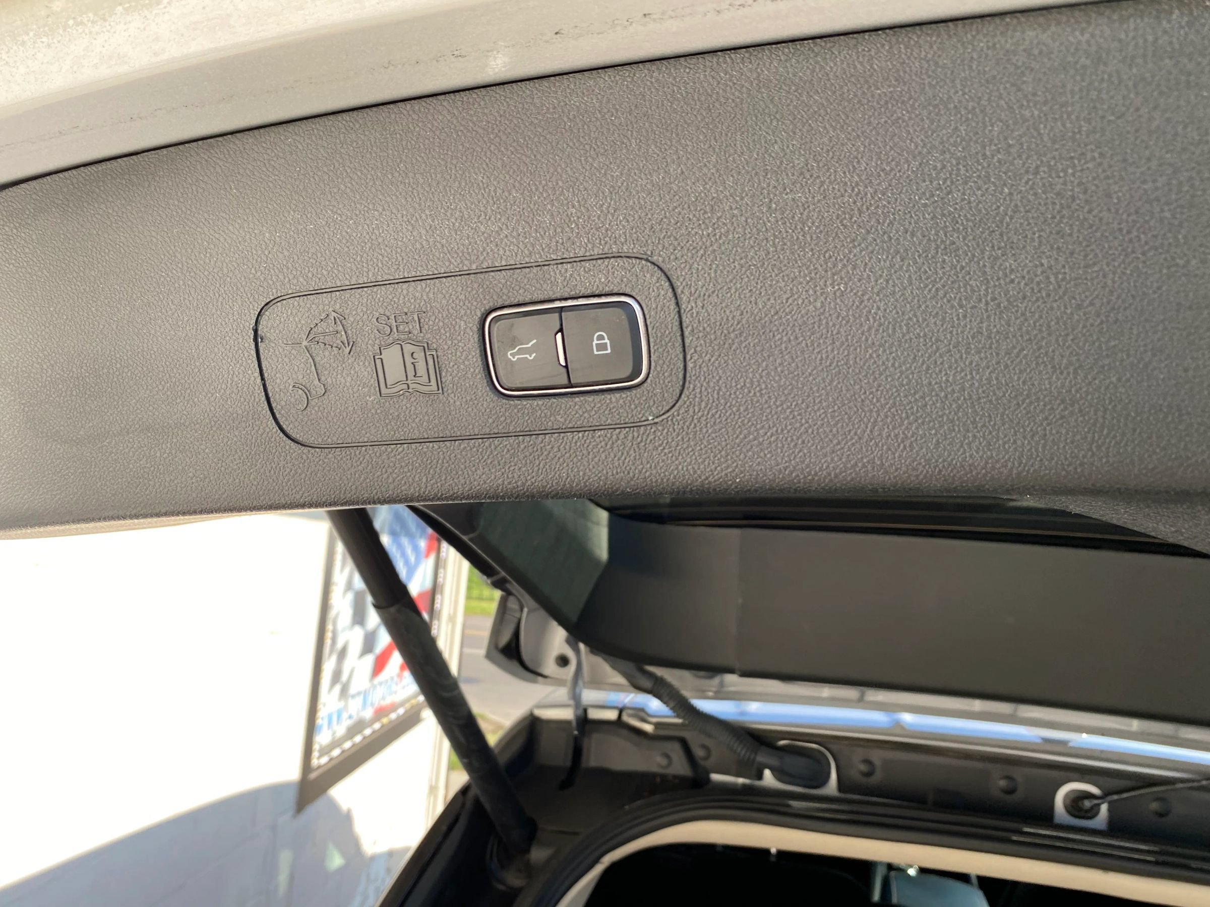 Used 2021 Lincoln Aviator Reserve w/ Elements Package Plus AWD/4WD image 12