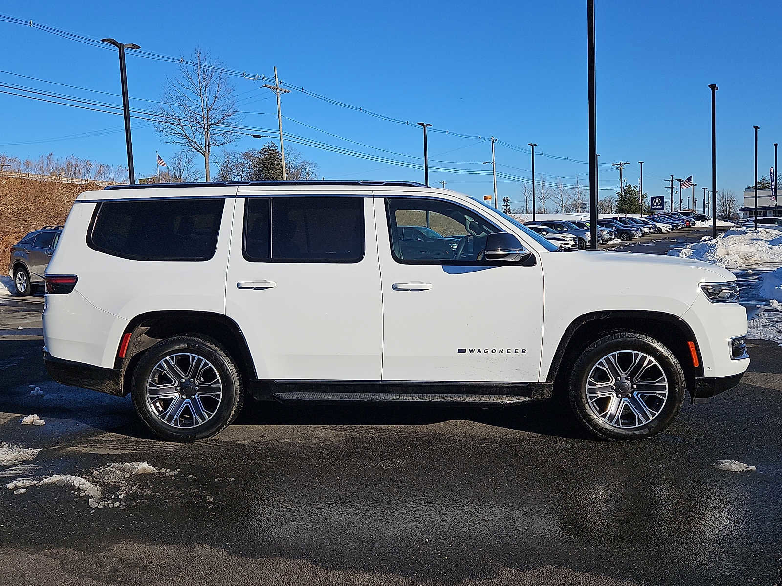 Used 2024 Jeep Wagoneer Series II w/ Flexible Seating Group image 4