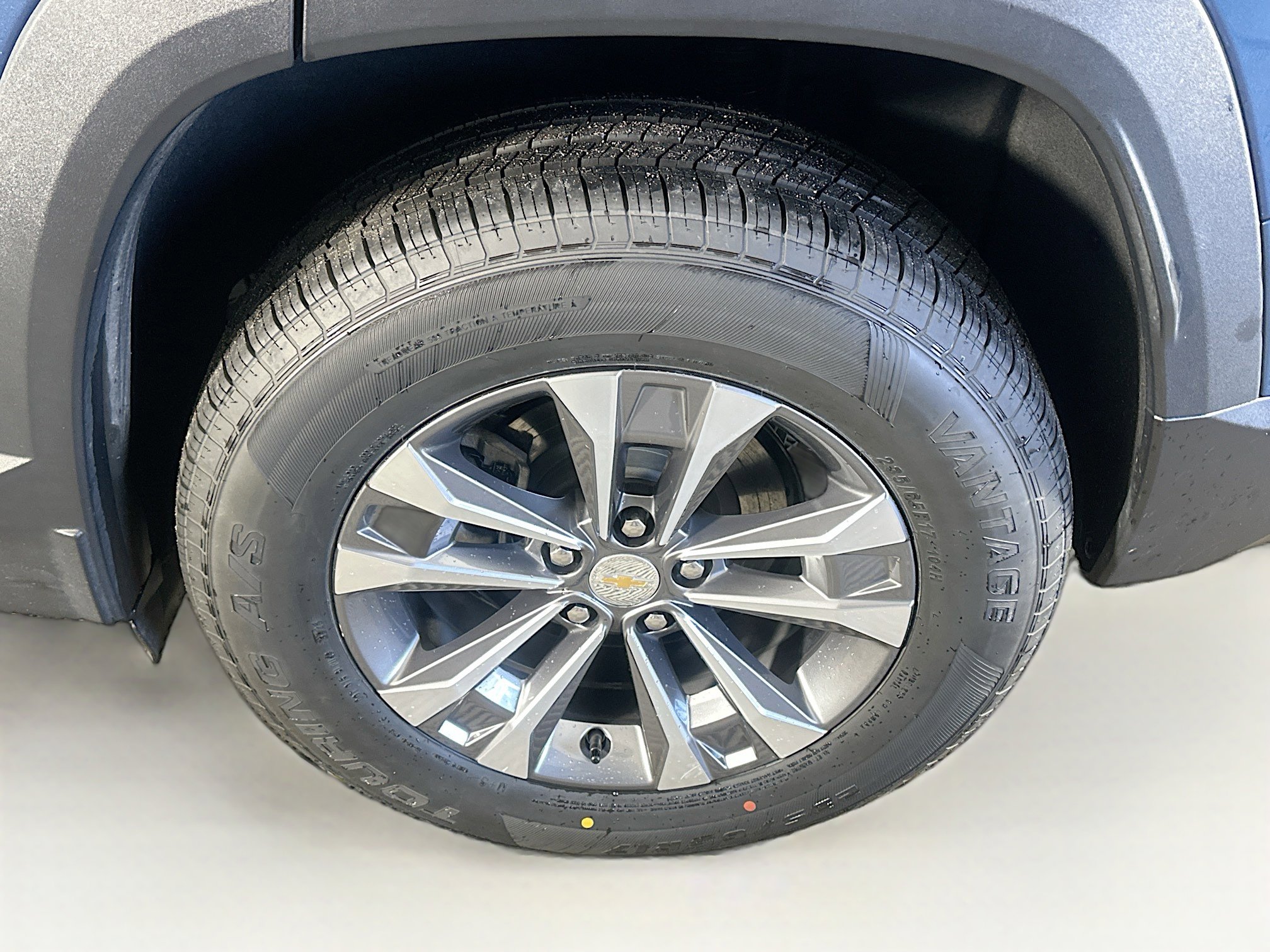 Used 2025 Chevrolet Equinox LT image 11