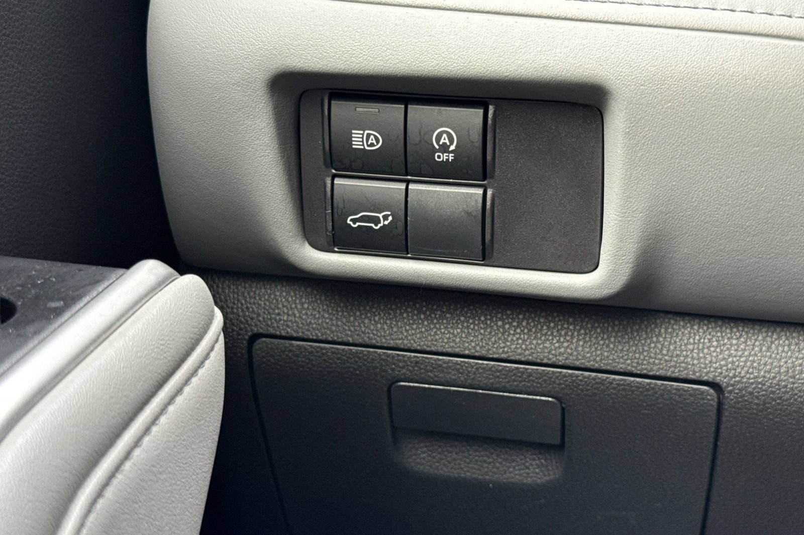 Certified 2023 Toyota Highlander LE AWD/4WD image 34