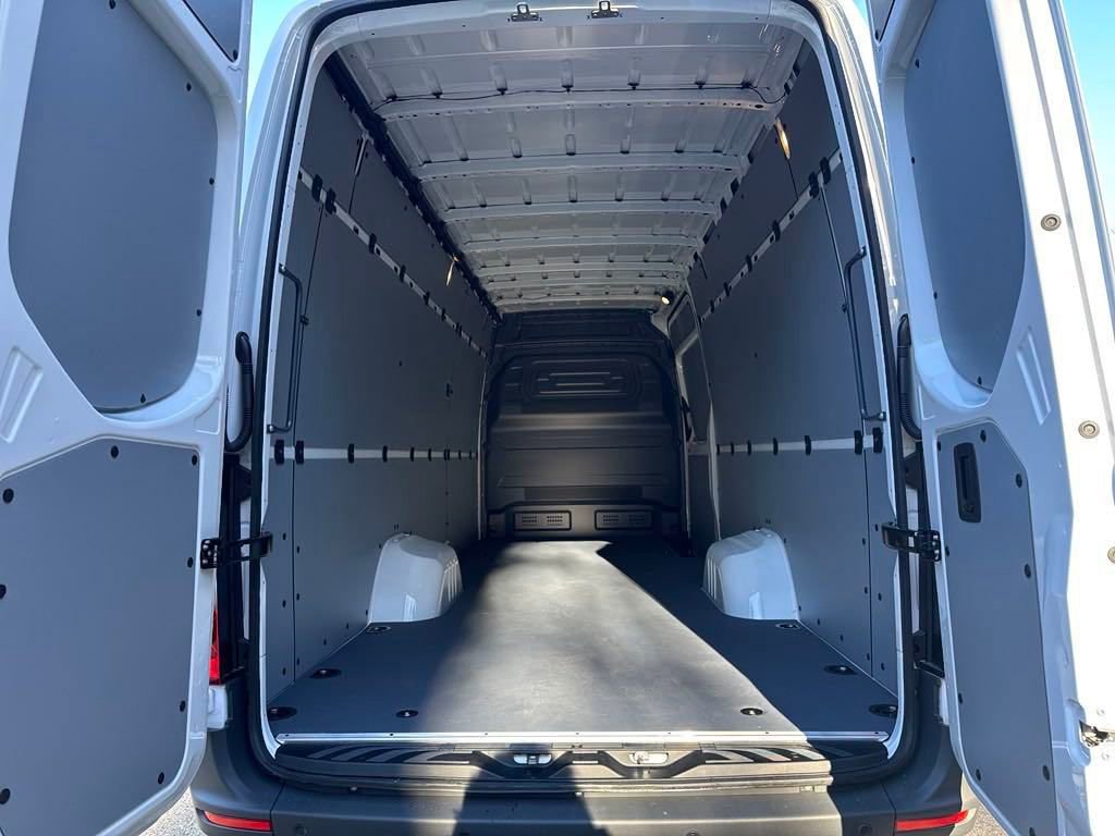 New 2025 Mercedes-Benz Sprinter 3500 image 23