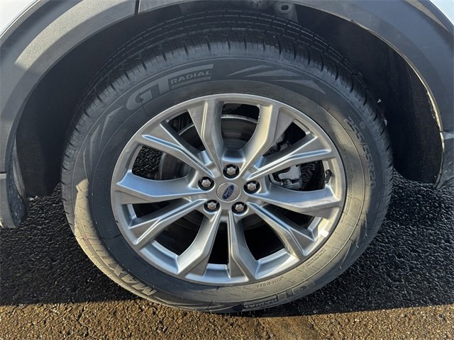 Used 2024 Ford Explorer Limited image 11