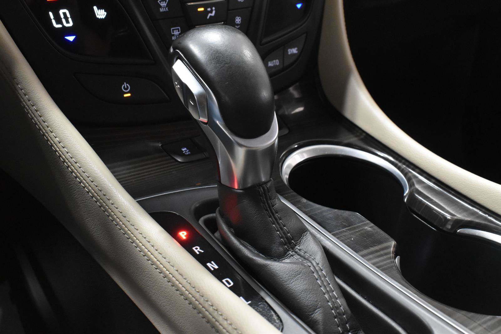 Used 2020 Buick Envision Preferred AWD/4WD image 18