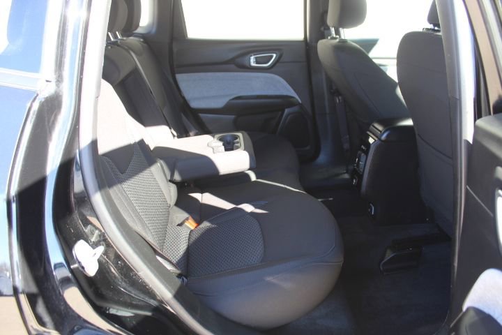 Used 2024 Jeep Compass Sport image 34