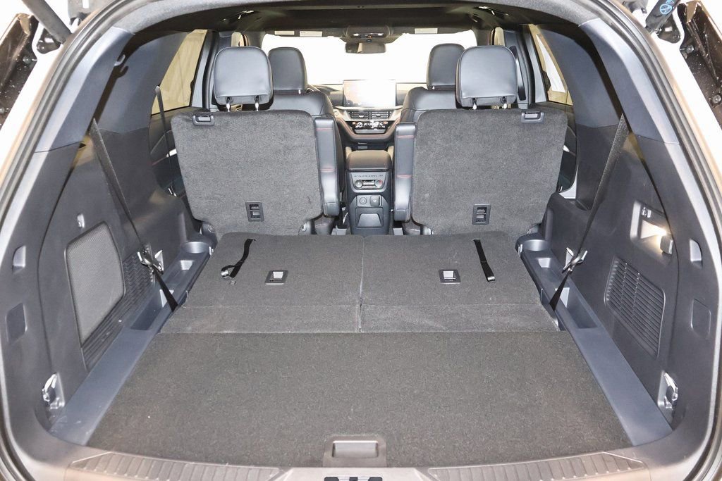New 2026 Ford Explorer ST-Line w/ ST-Line Street Pack image 33