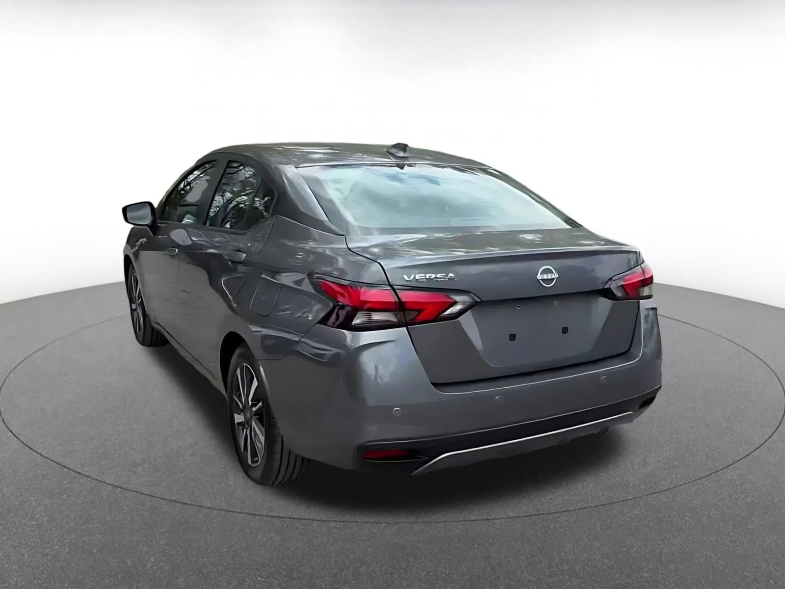 Used 2025 Nissan Versa SV FWD image 12