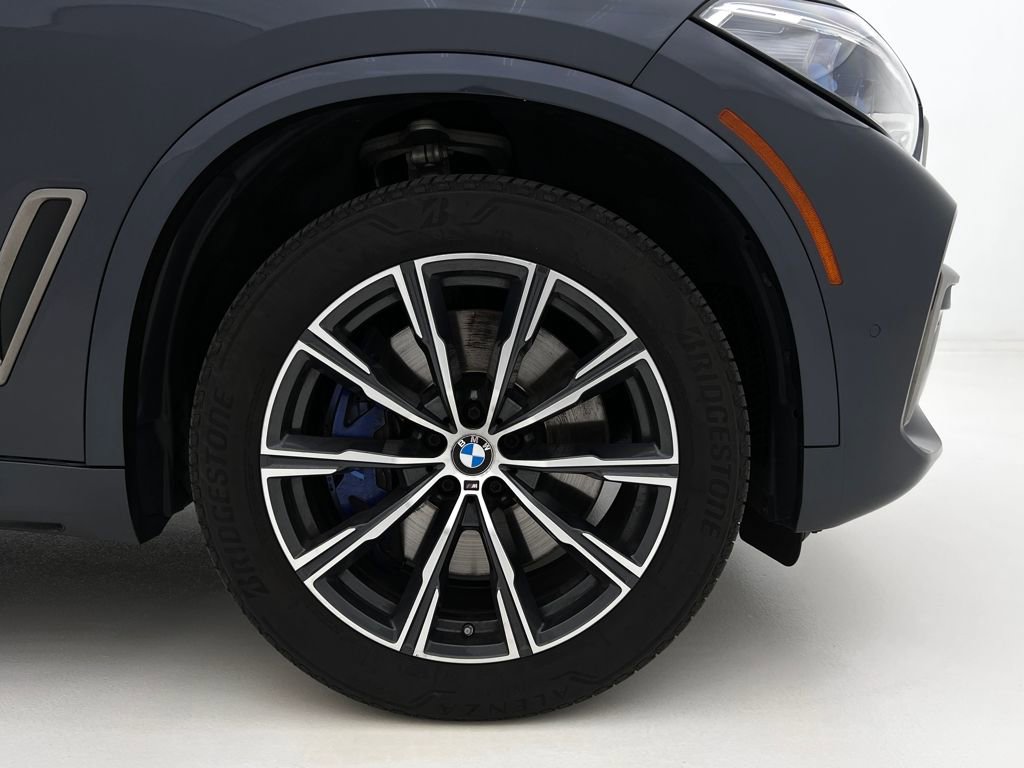 Used 2020 BMW X5 M50i w/ Executive Package image 29