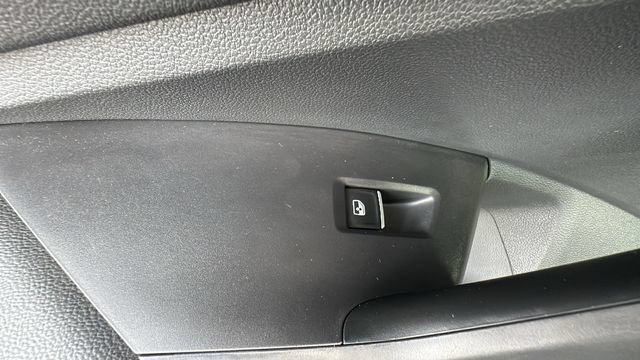 Used 2024 Volkswagen Jetta SEL FWD image 32