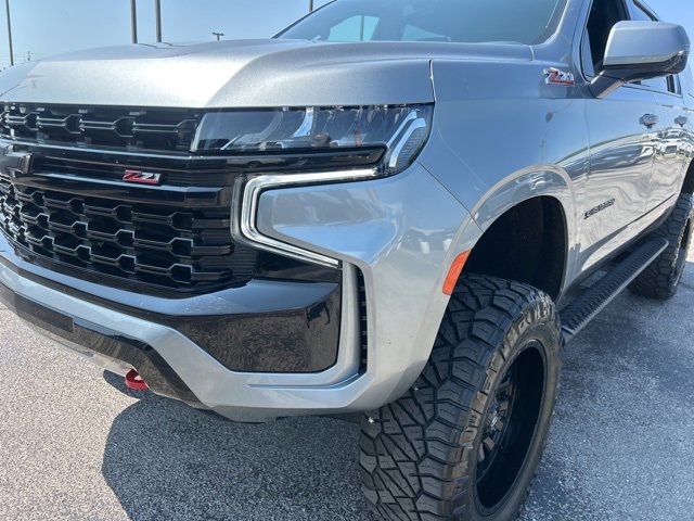 Used 2023 Chevrolet Suburban Z71 w/ Luxury Package image 9