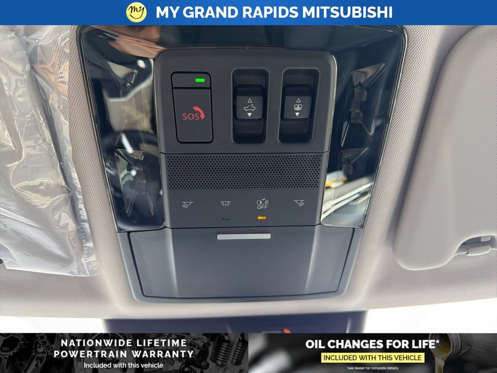New 2026 Mitsubishi Outlander AWD image 22