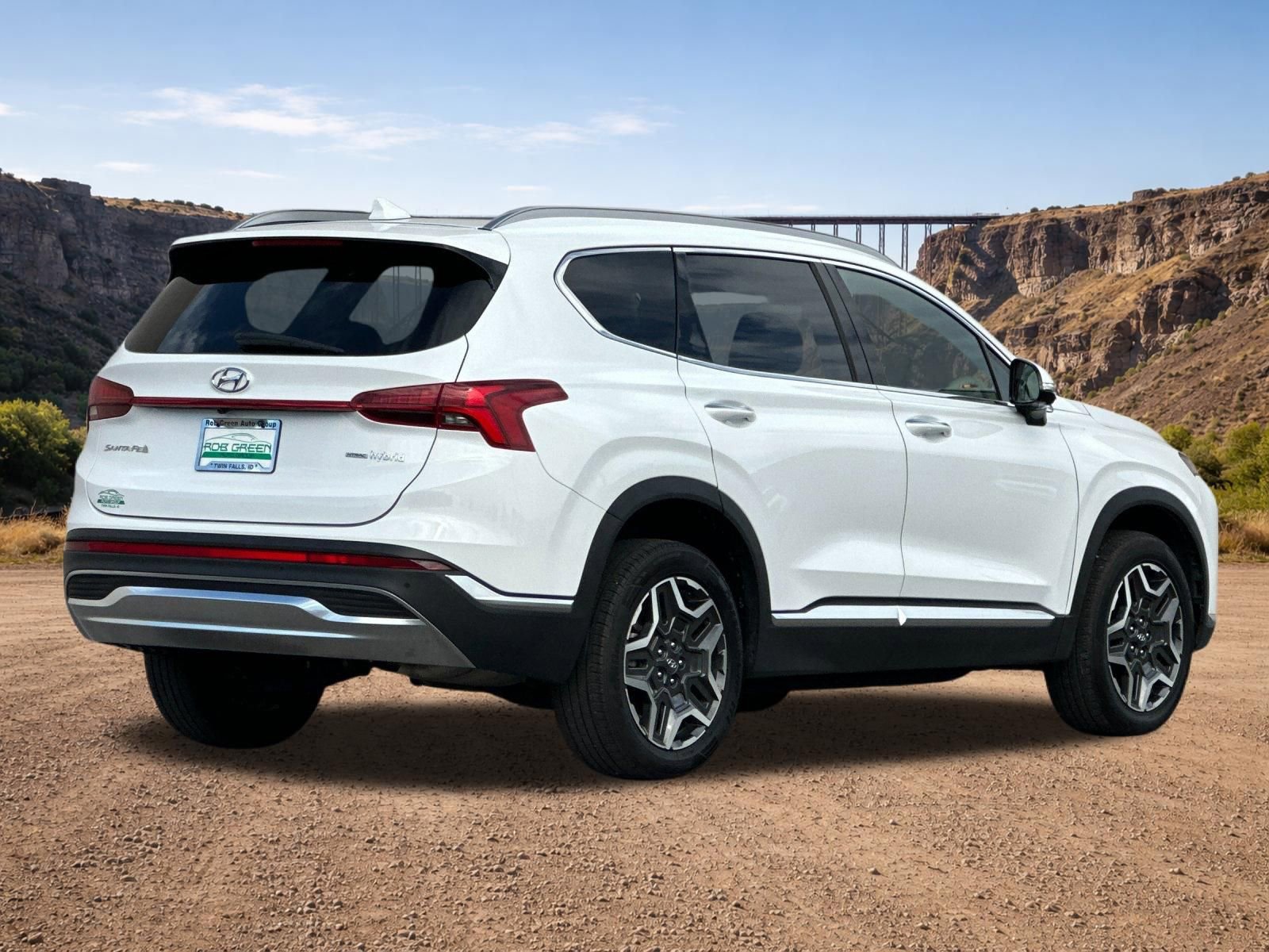 Used 2023 Hyundai Santa Fe SEL Premium image 3