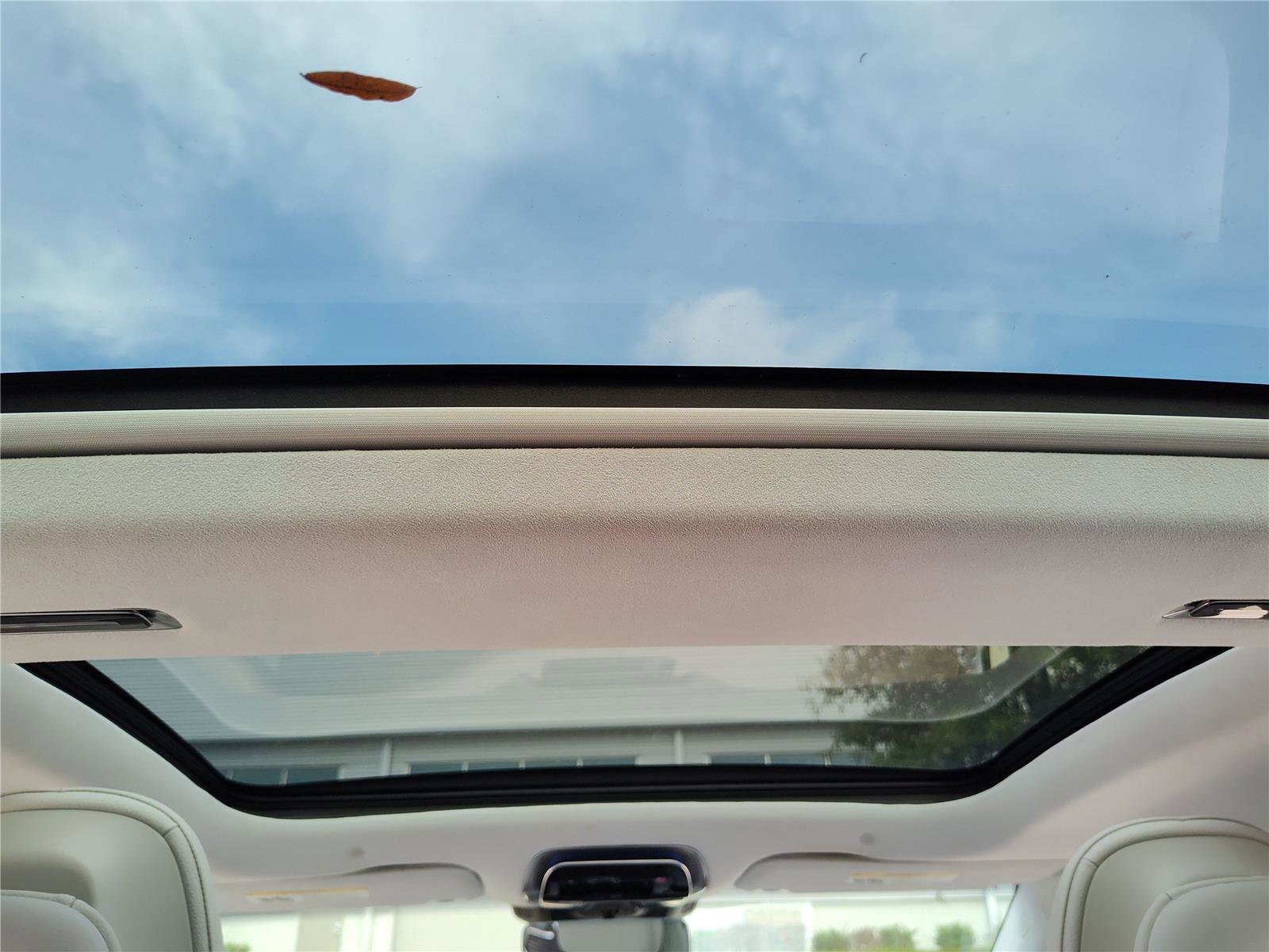 New 2022 Mercedes-Benz EQS 580 4MATIC Sedan image 19