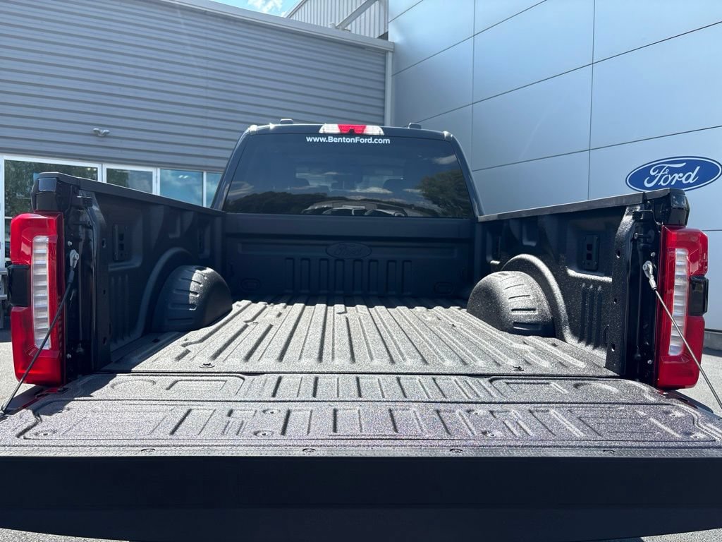 New 2027 Ford F250 XLT w/ XLT Premium Package AWD/4WD image 7