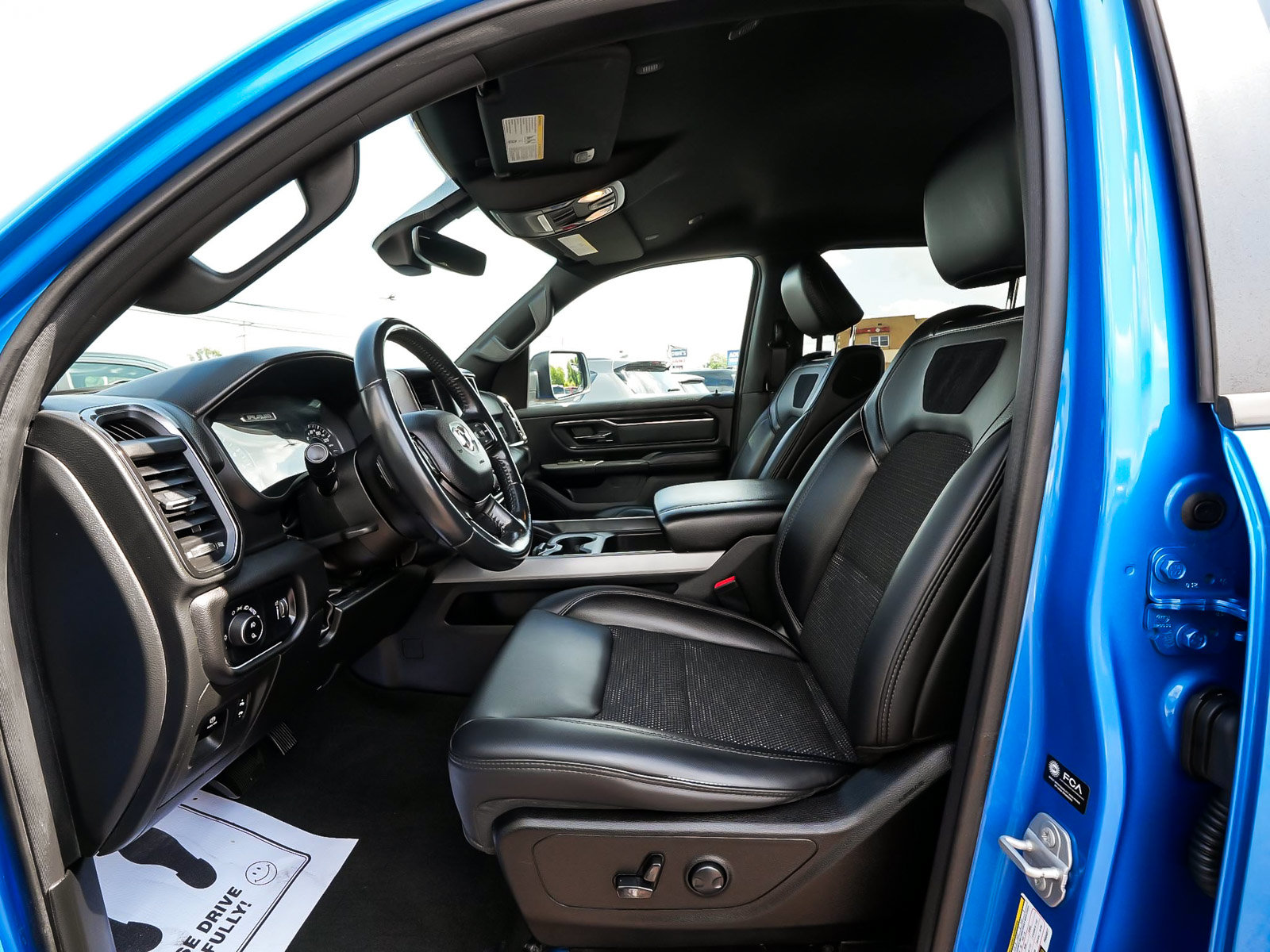 Used 2023 RAM 1500 Big Horn AWD/4WD image 30