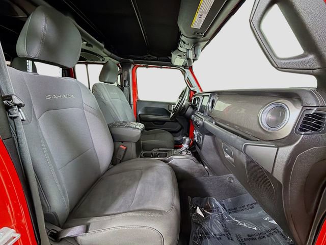 Used 2018 Jeep Wrangler Unlimited Sahara w/ Uconnect 4C Nav & Sound Group image 30