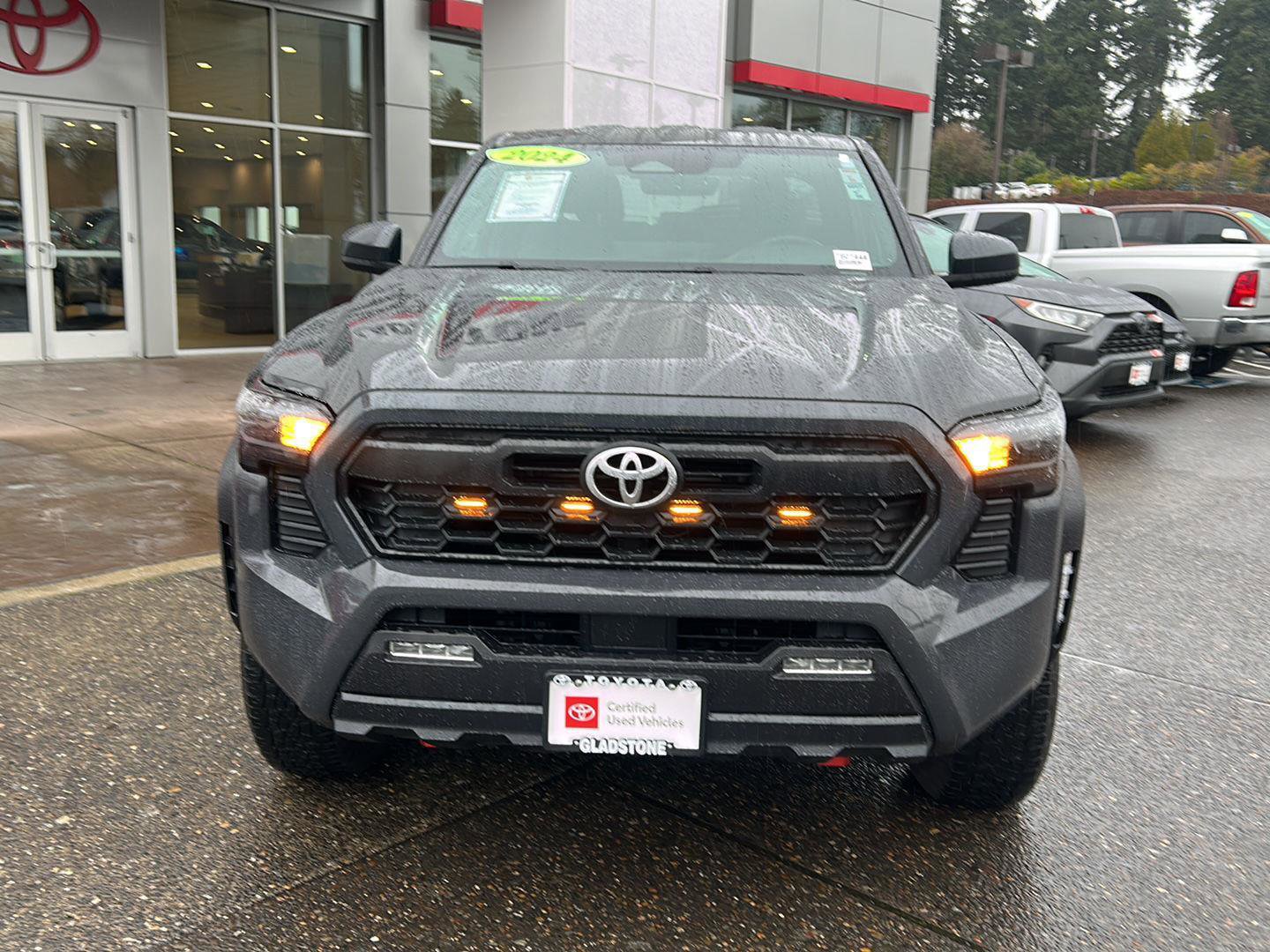 Certified 2024 Toyota Tacoma TRD Off-Road image 2