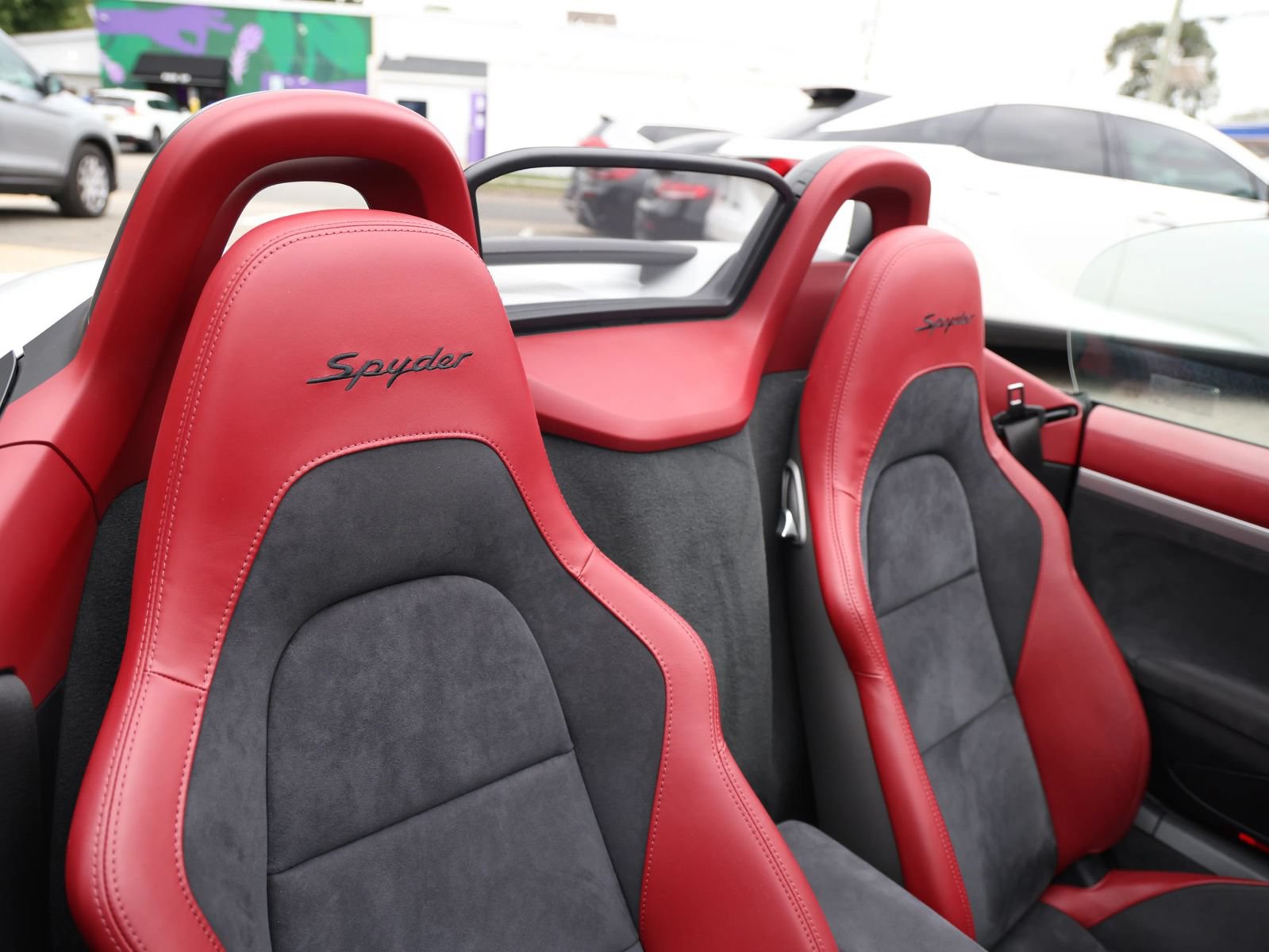 Used 2021 Porsche 718 Boxster Spyder RWD image 29