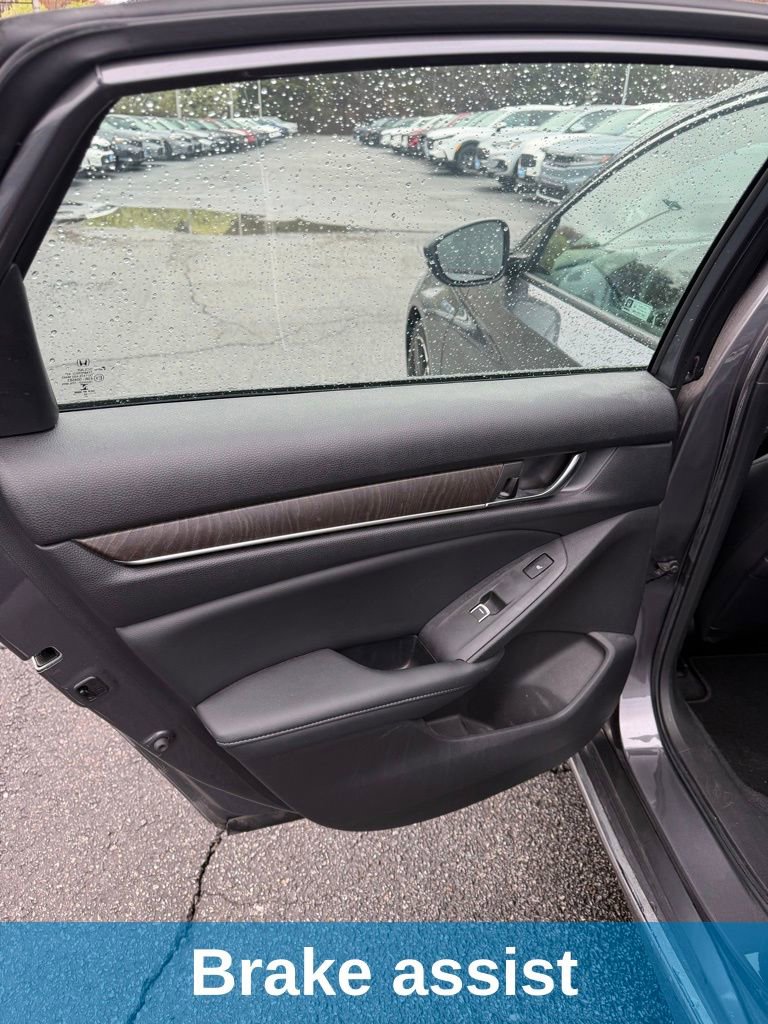 Used 2022 Honda Accord Touring image 11