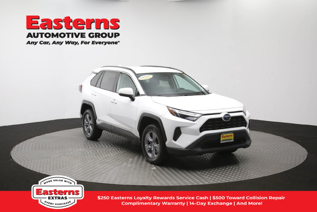 Used 2022 Toyota RAV4 XLE AWD/4WD image 50