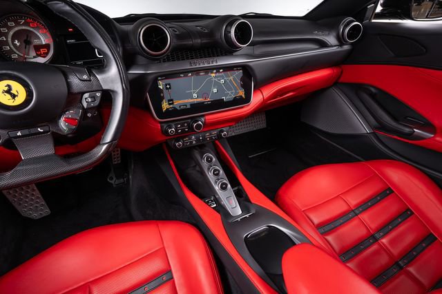 Used 2019 Ferrari Portofino RWD image 32