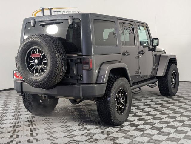Used 2016 Jeep Wrangler Unlimited Sahara w/ Connectivity Group AWD/4WD image 7
