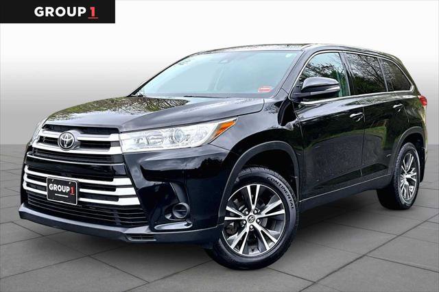 Certified 2019 Toyota Highlander LE w/ Carpet Mat Package (TMS) AWD/4WD image 1